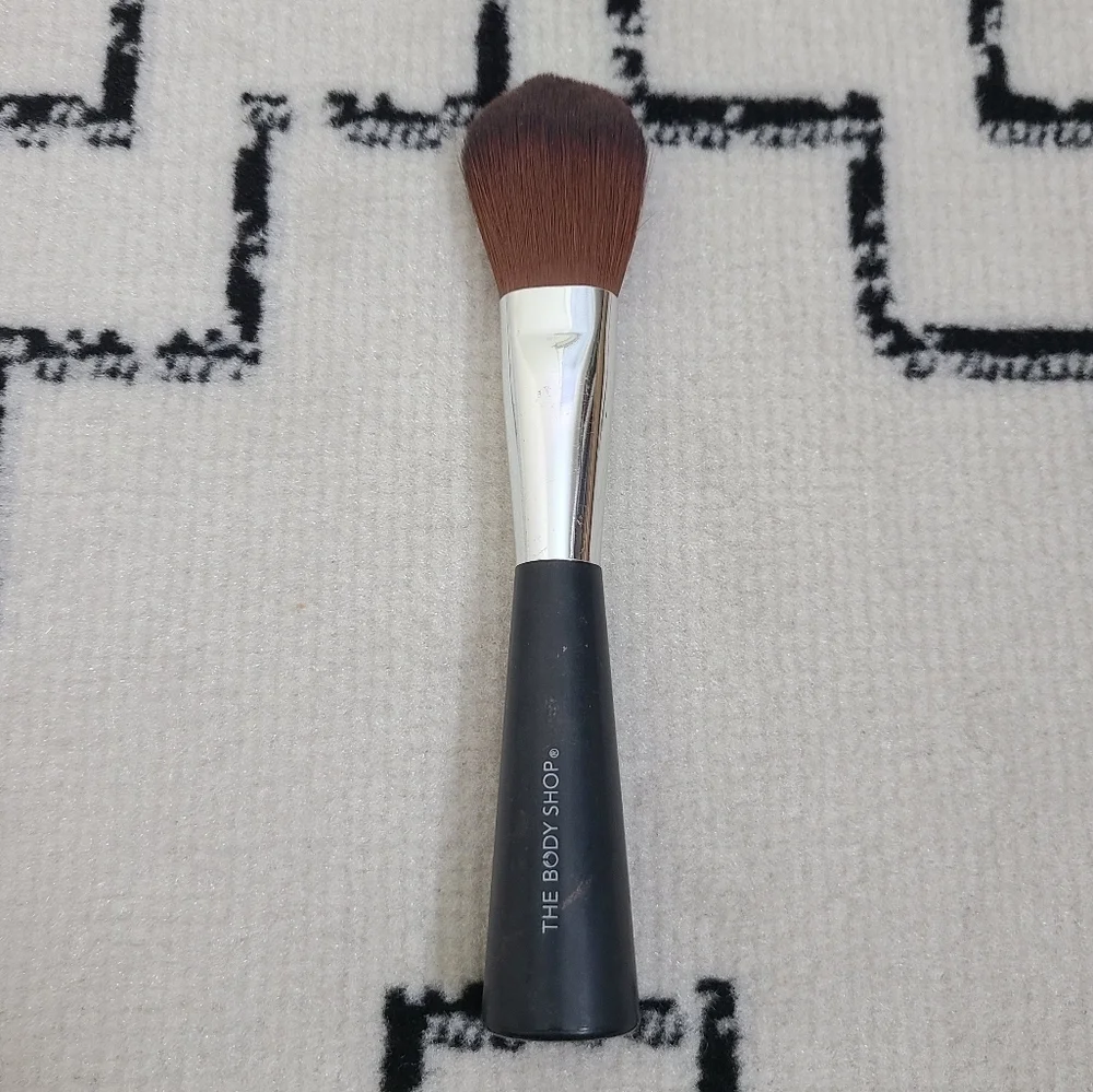 ⭐️40% Off⭐️ The Body Shop Brush Set